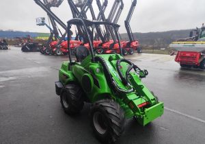 Chargeur articulé Avant 635i TDL