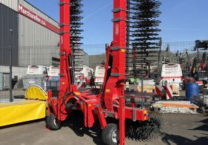 Houe rotative Pöttinger Rotocare V8000