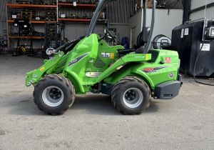 Chargeur articulé Avant 635i TDL