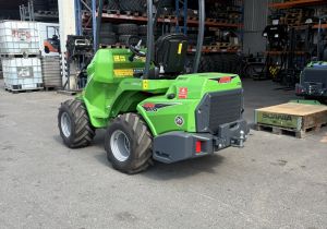 Chargeur articulé Avant 635i TDL