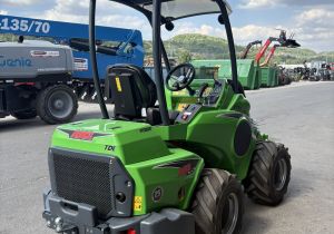 Chargeur articulé Avant 635i TDL