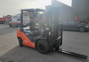 Chariot élévateur Toyota Tonero 2,5T