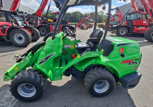 Chargeur articulé Avant 735i TDL